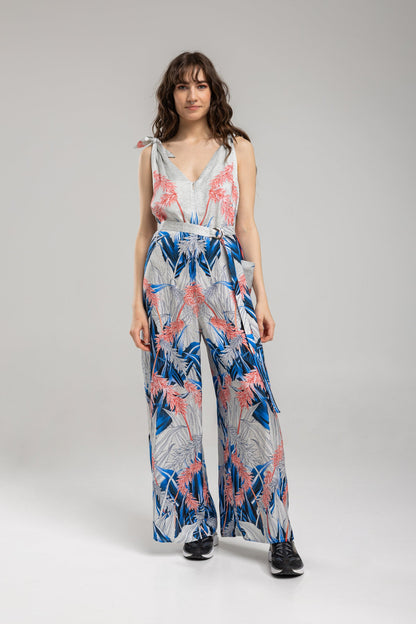 feminine jumpsuit made of silky viscose blend artista budapest