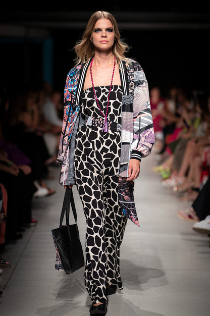 GAIA V-neck long bomber jacket at Budapest Central European Fashion Week Artista Budapest