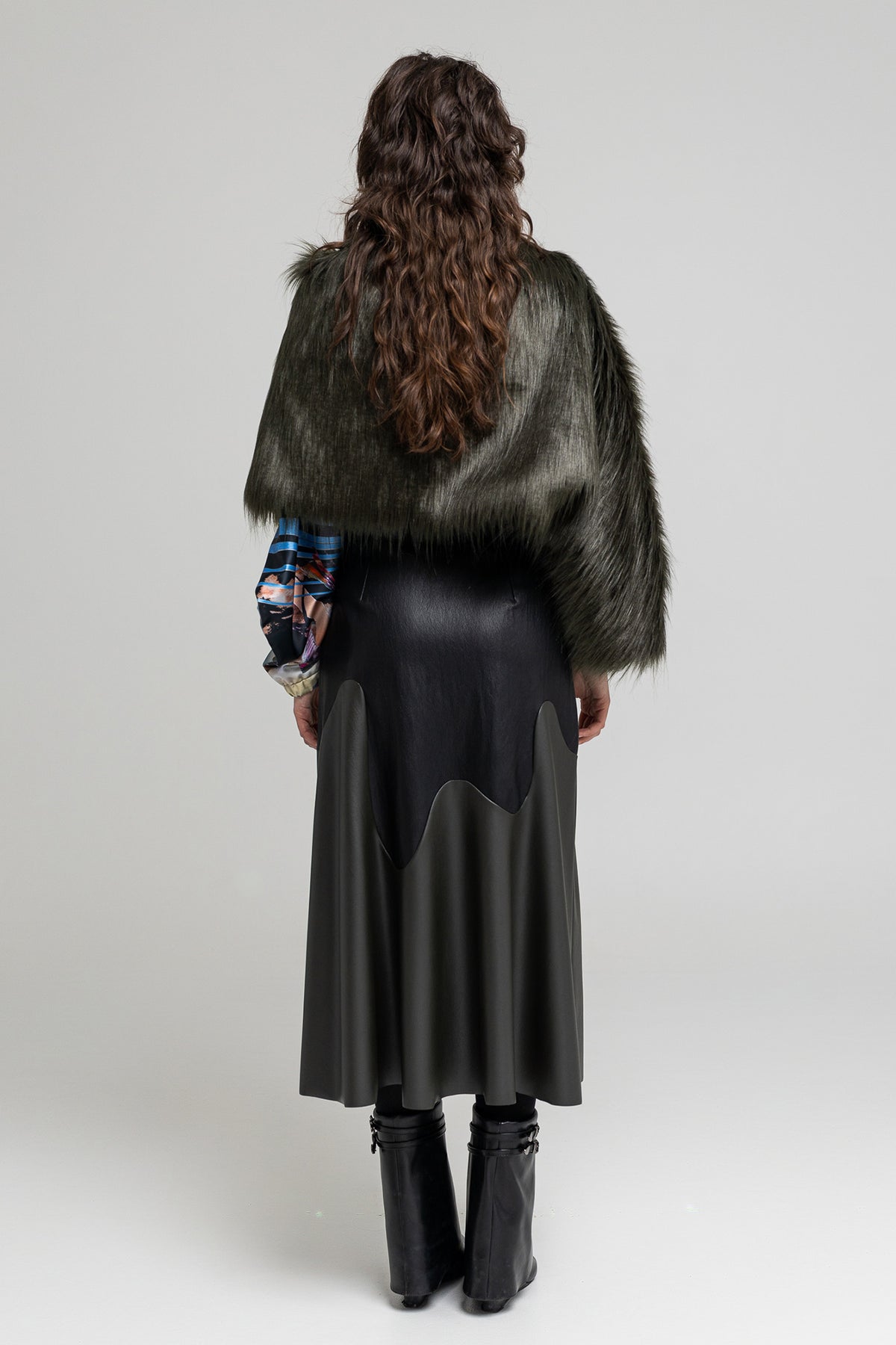 eco-fur cape cropped length artista budapest