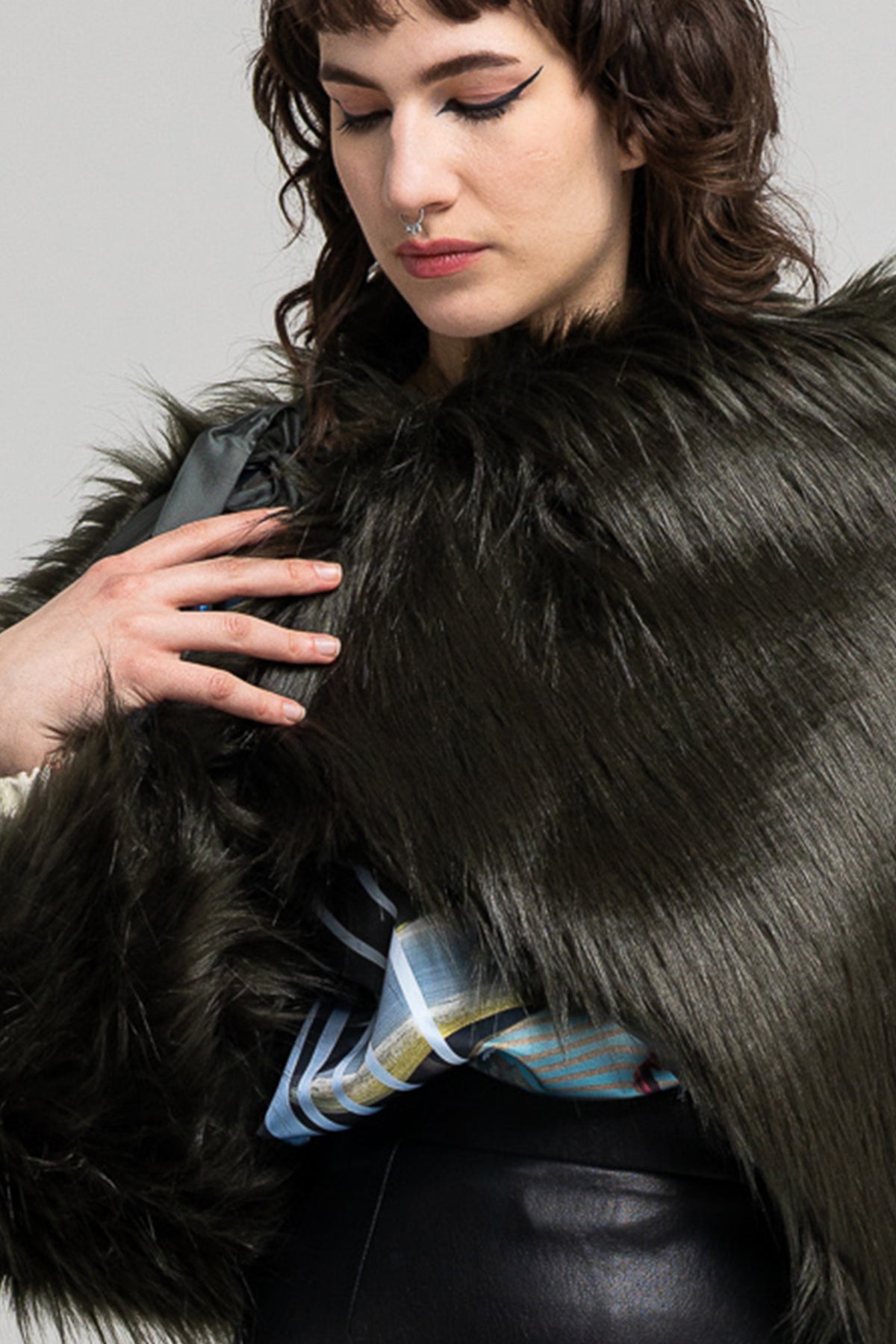 eco-fur one-size cape with tie at the right shoulder artista budapest