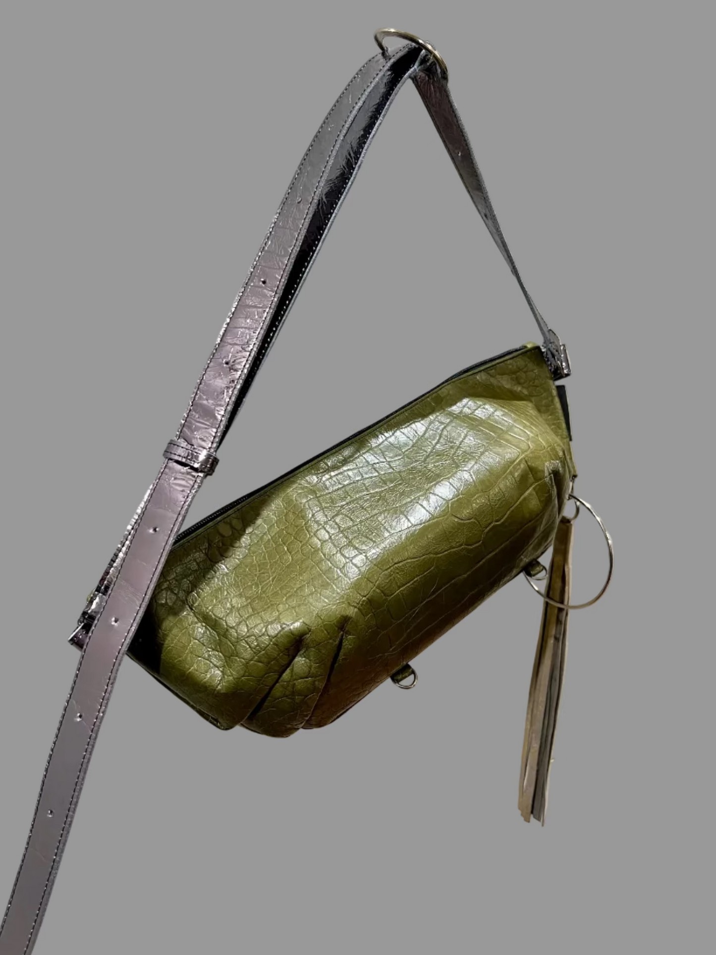 Moss Leather Ikebana Bag