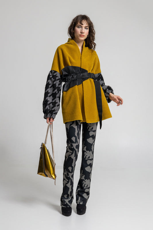 overlapped coat with long bell sleeves