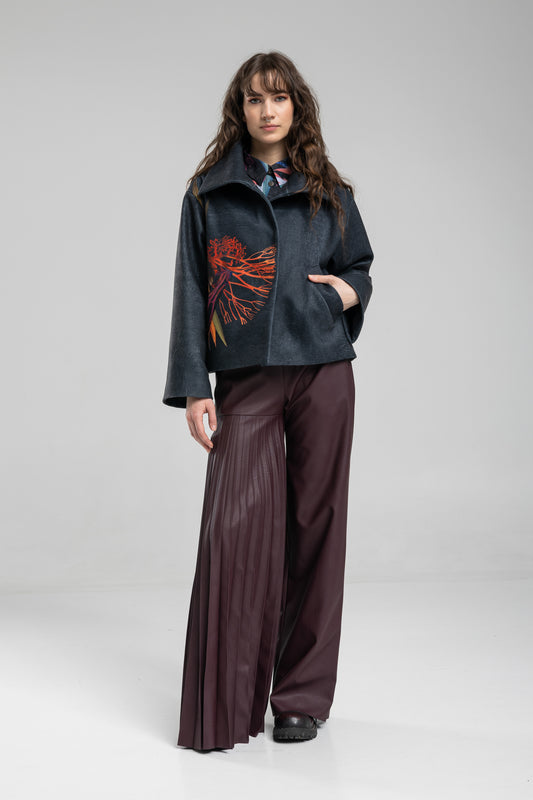 Cropped coat with front pockets