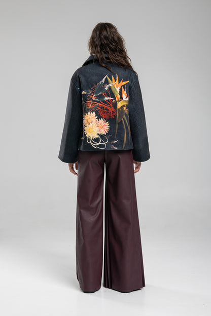 One-size coat with extensive folral print