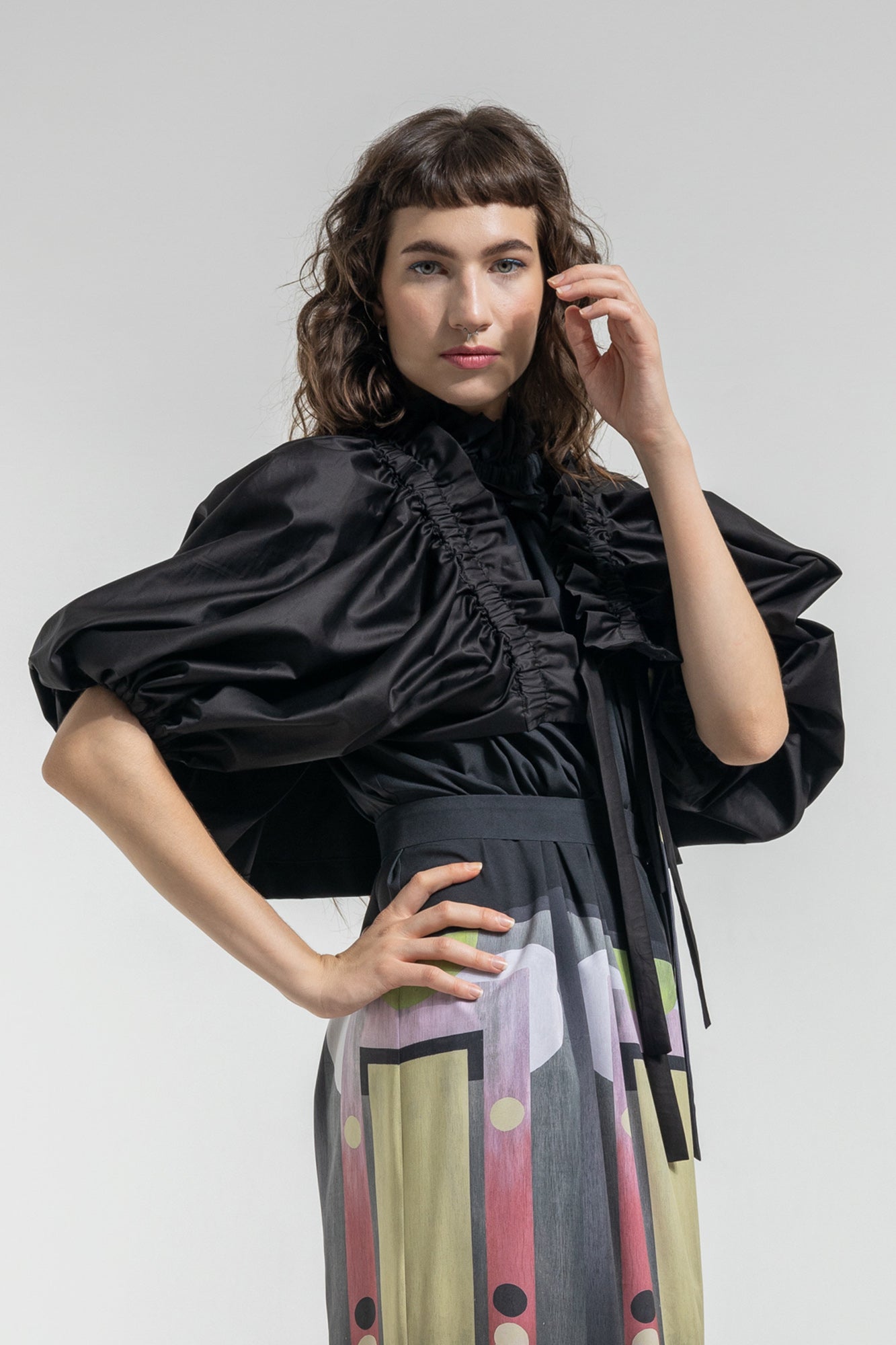 ruffled v-neck blousoun 