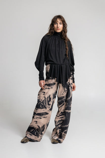 slightly elastic jersey fabric turtleneck