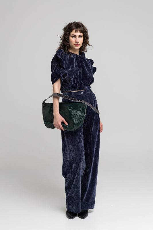 slightly stretchable velvet cropped top with dropped shoulder artista budapest
