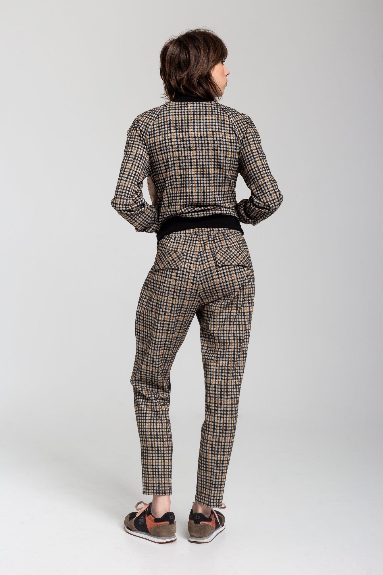 checkered pants with elastic waist