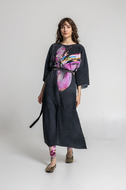 pleated maxi cut dress from synthetic silk fabric
