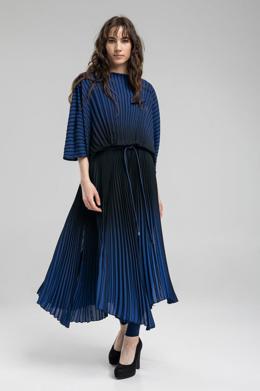 Pleated midi dress sleek textile and enormous slit on both side