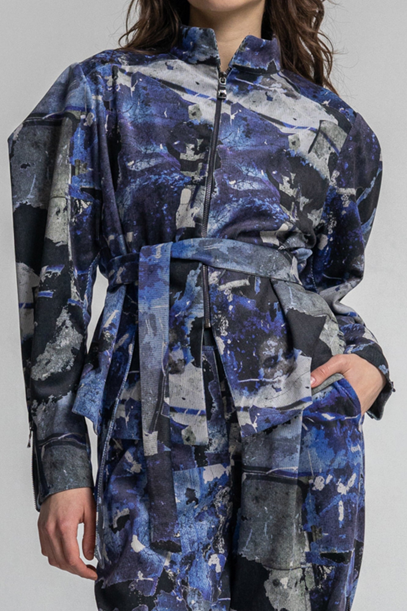 elastic corduroy shirt jacket with zipped cuffs