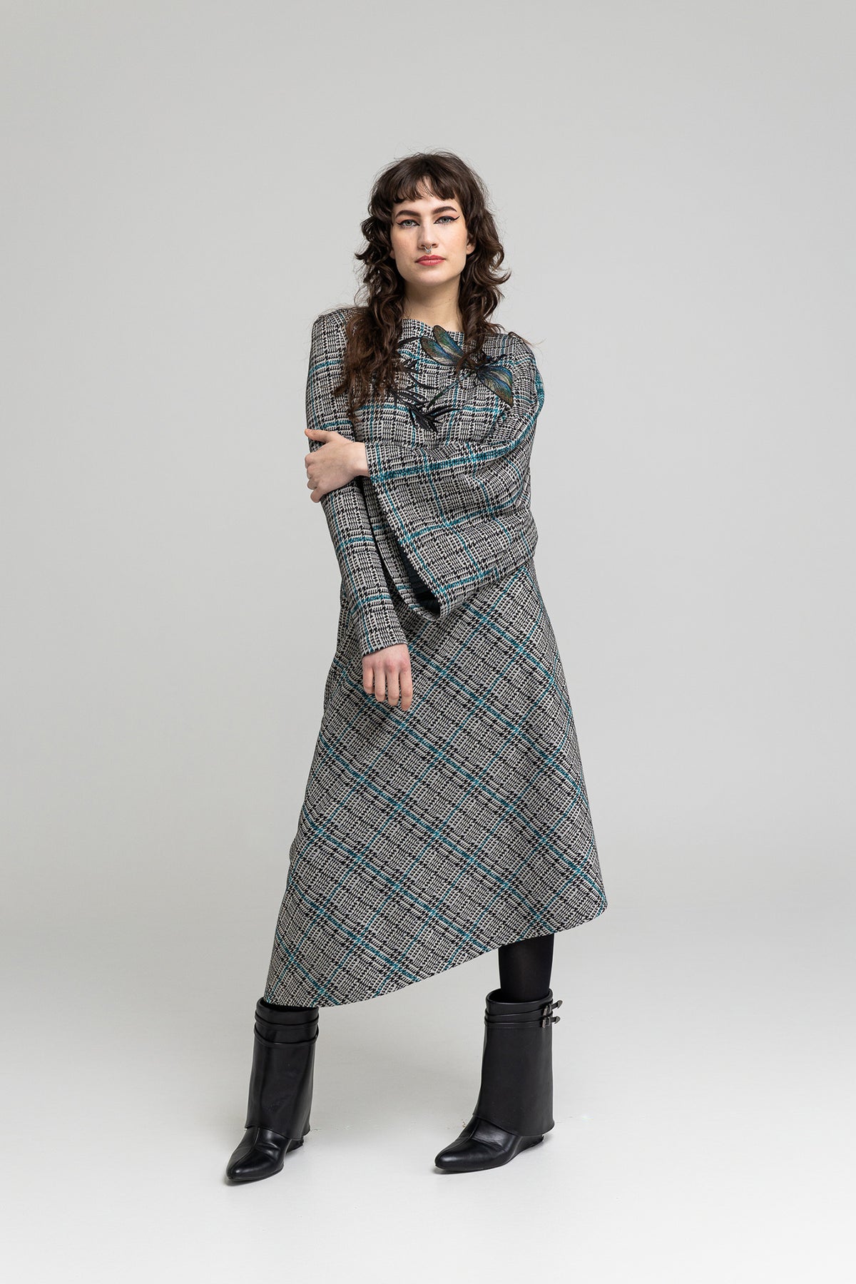 checkered midi dress with left kimono sleeve artista budapest