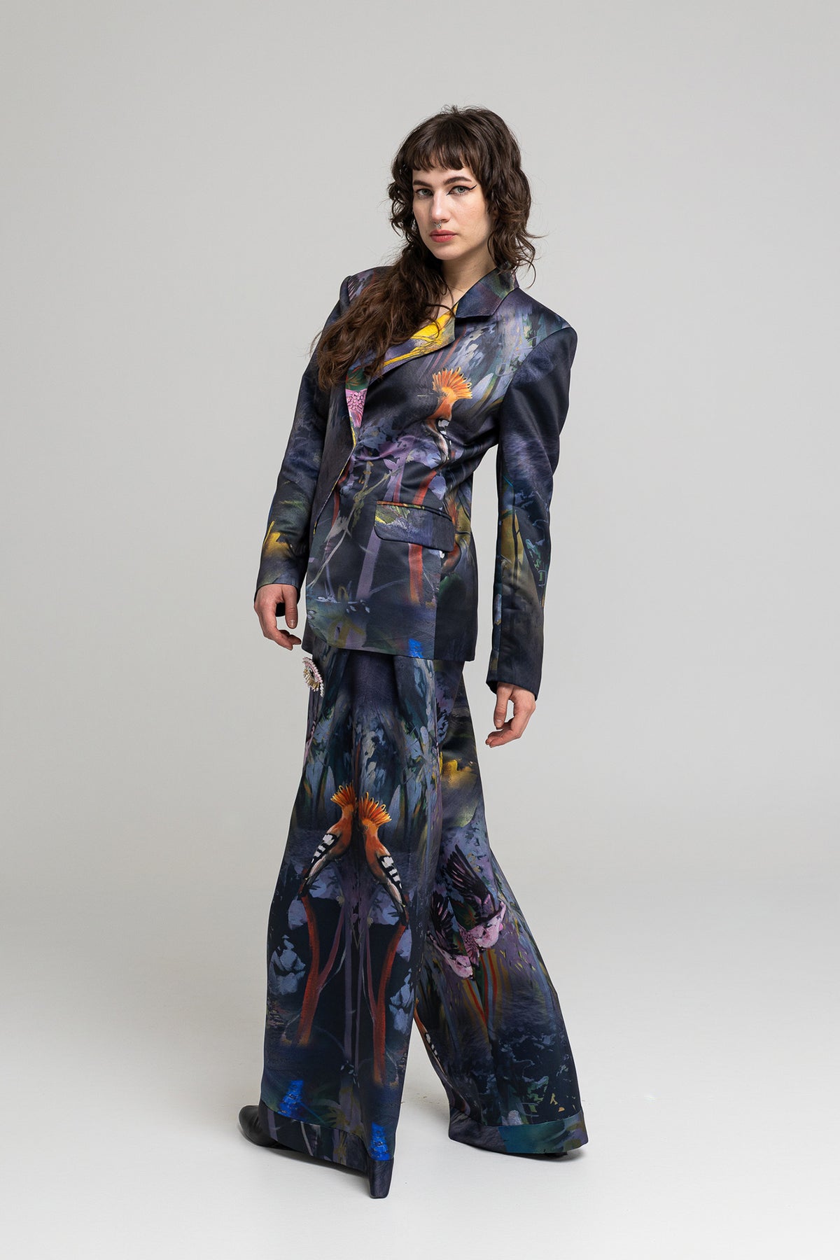 printed blazer with two pouch flap pockets artista budapest