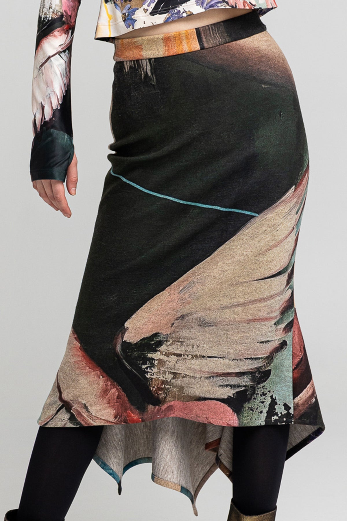 Solara Below-the-Knee Pencil Skirt