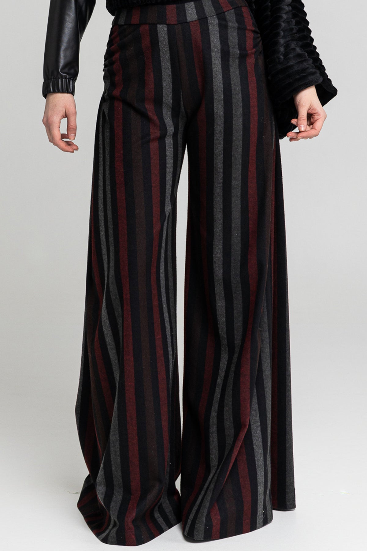 slightly elastic striped palazzo pants artista budapest
