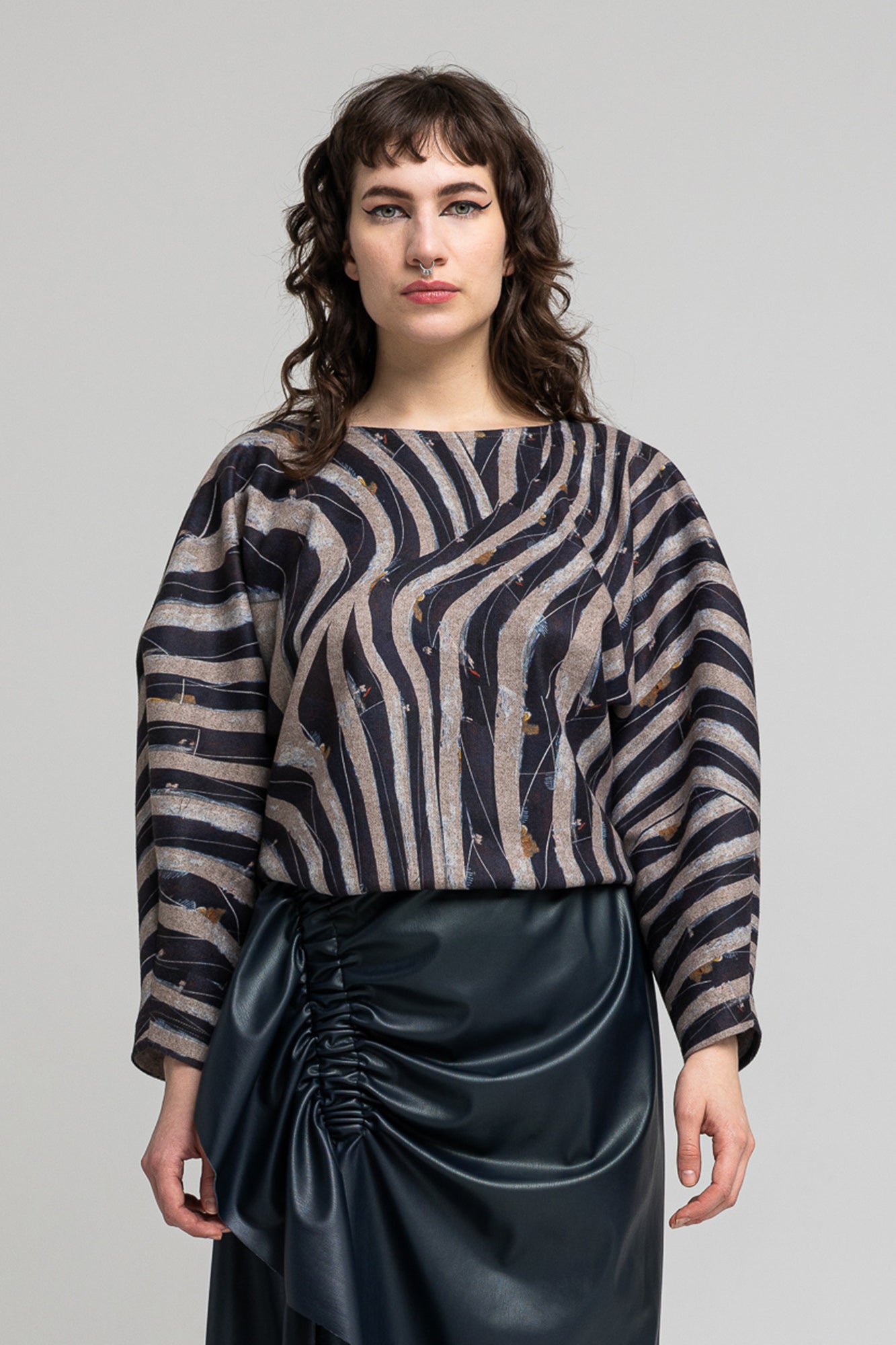 Thia Pullover