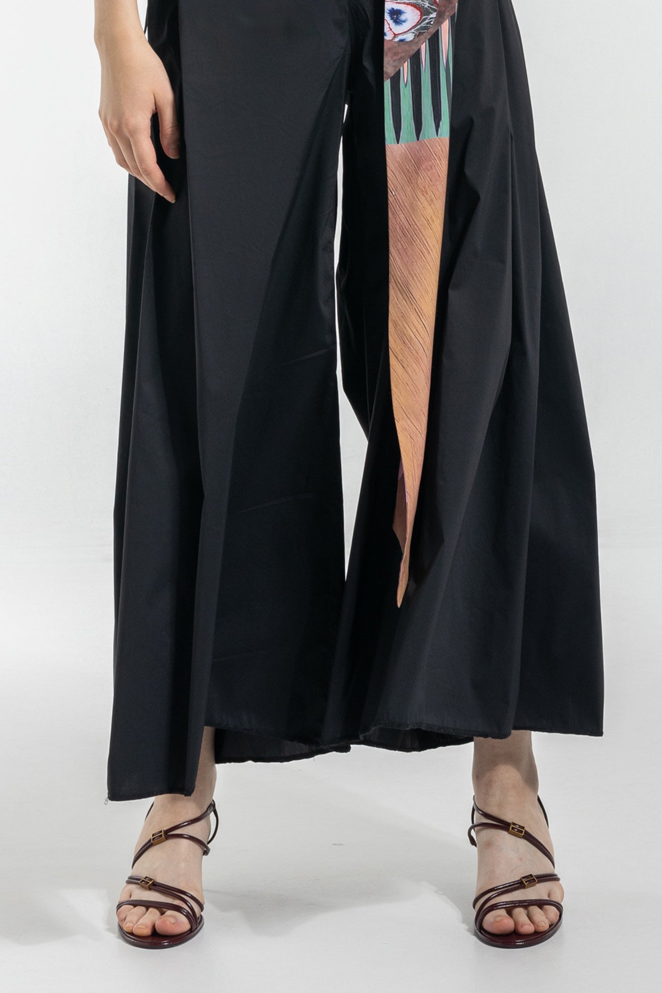 wide leg pants cropped length