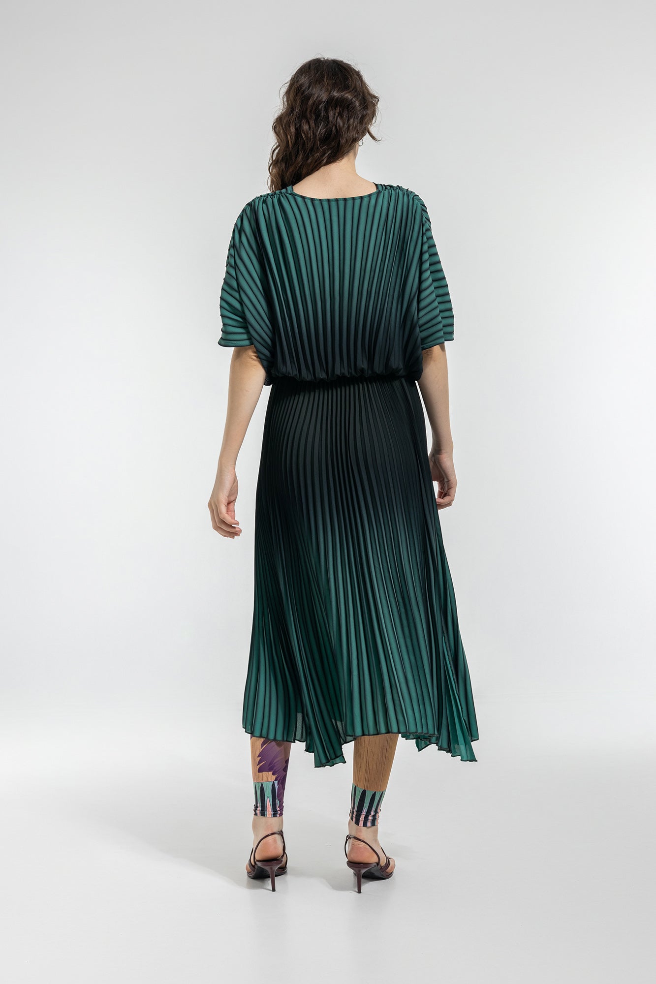 Vibe Pleated Midi Dress