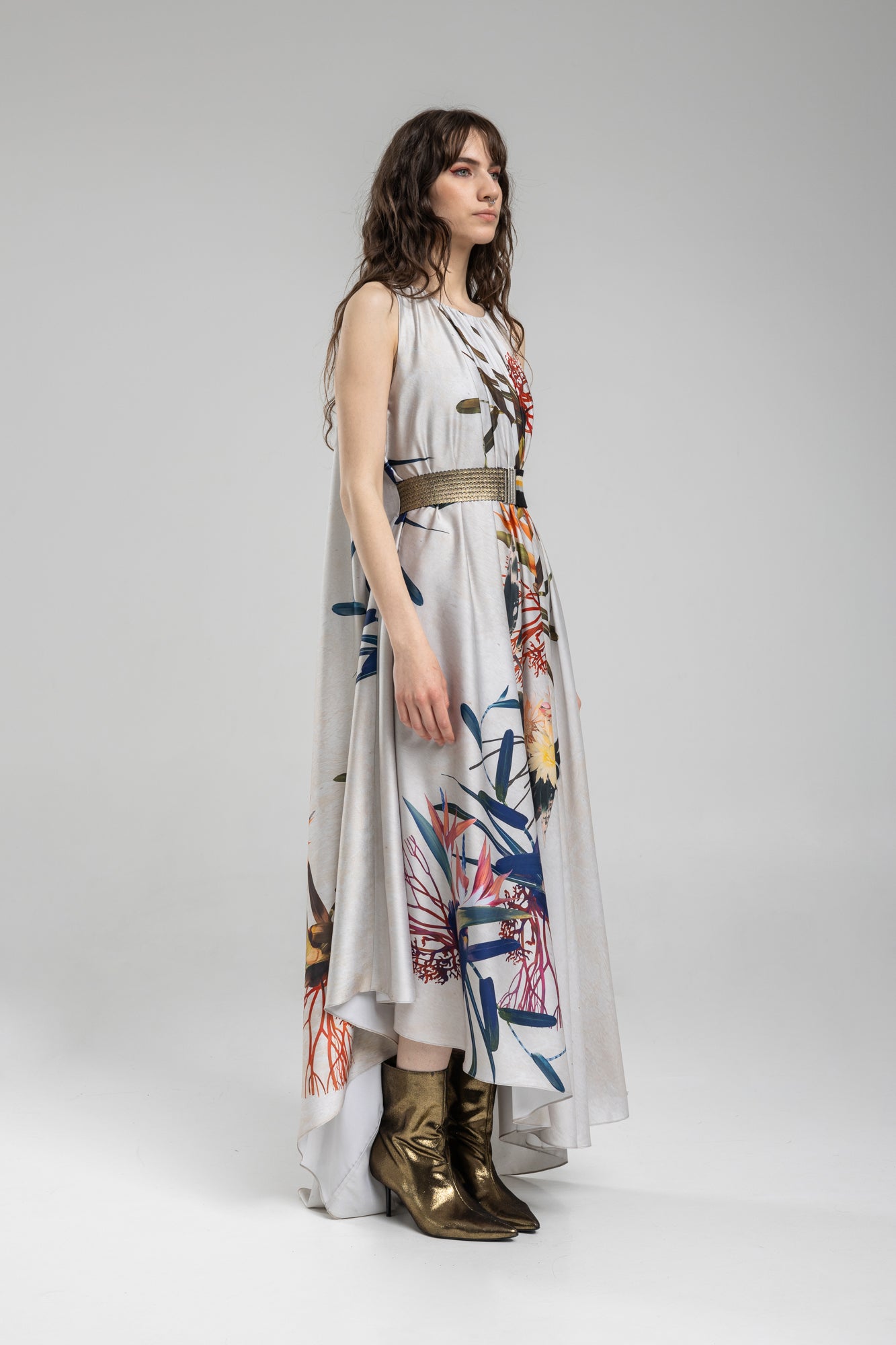 Maxi Dress with volumenous fabric design