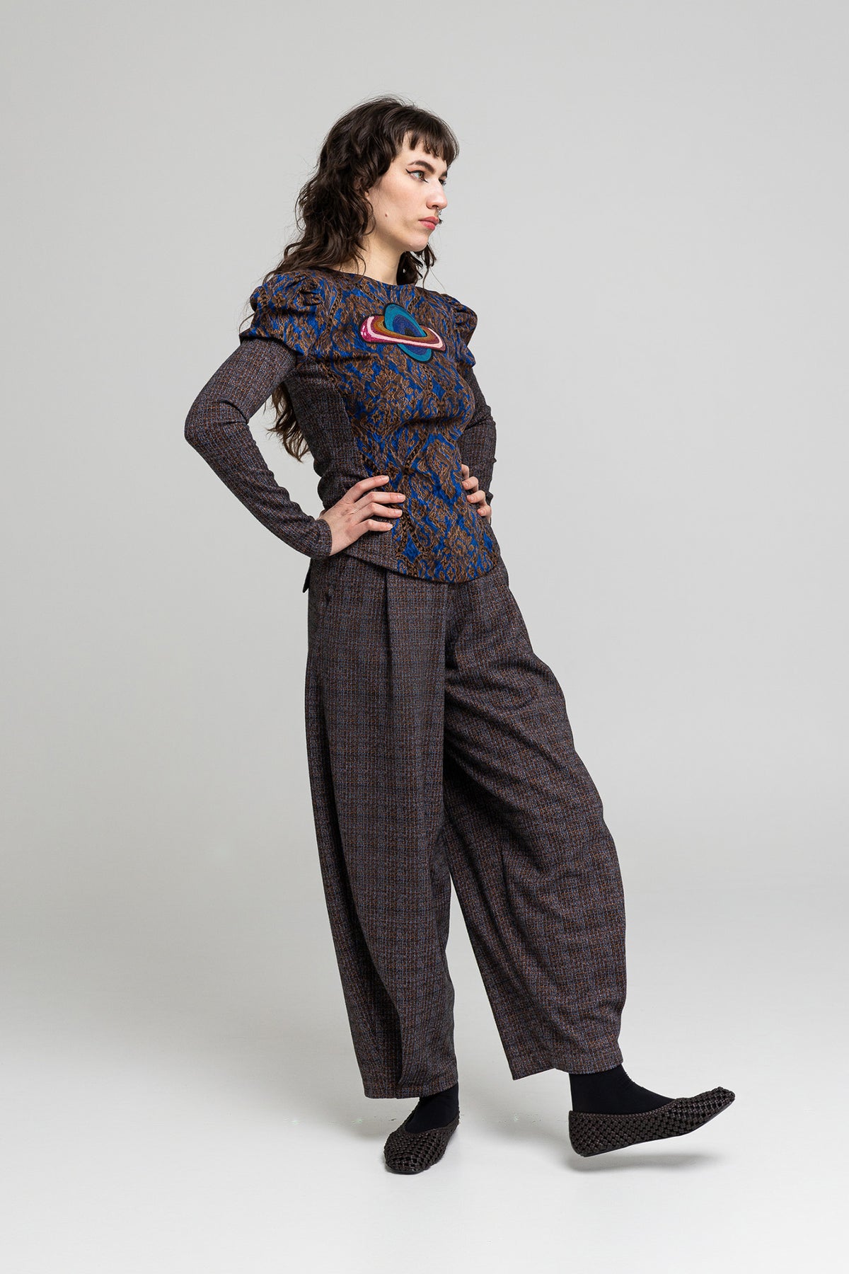baggy fit cropped pants folded hem artista budapest
