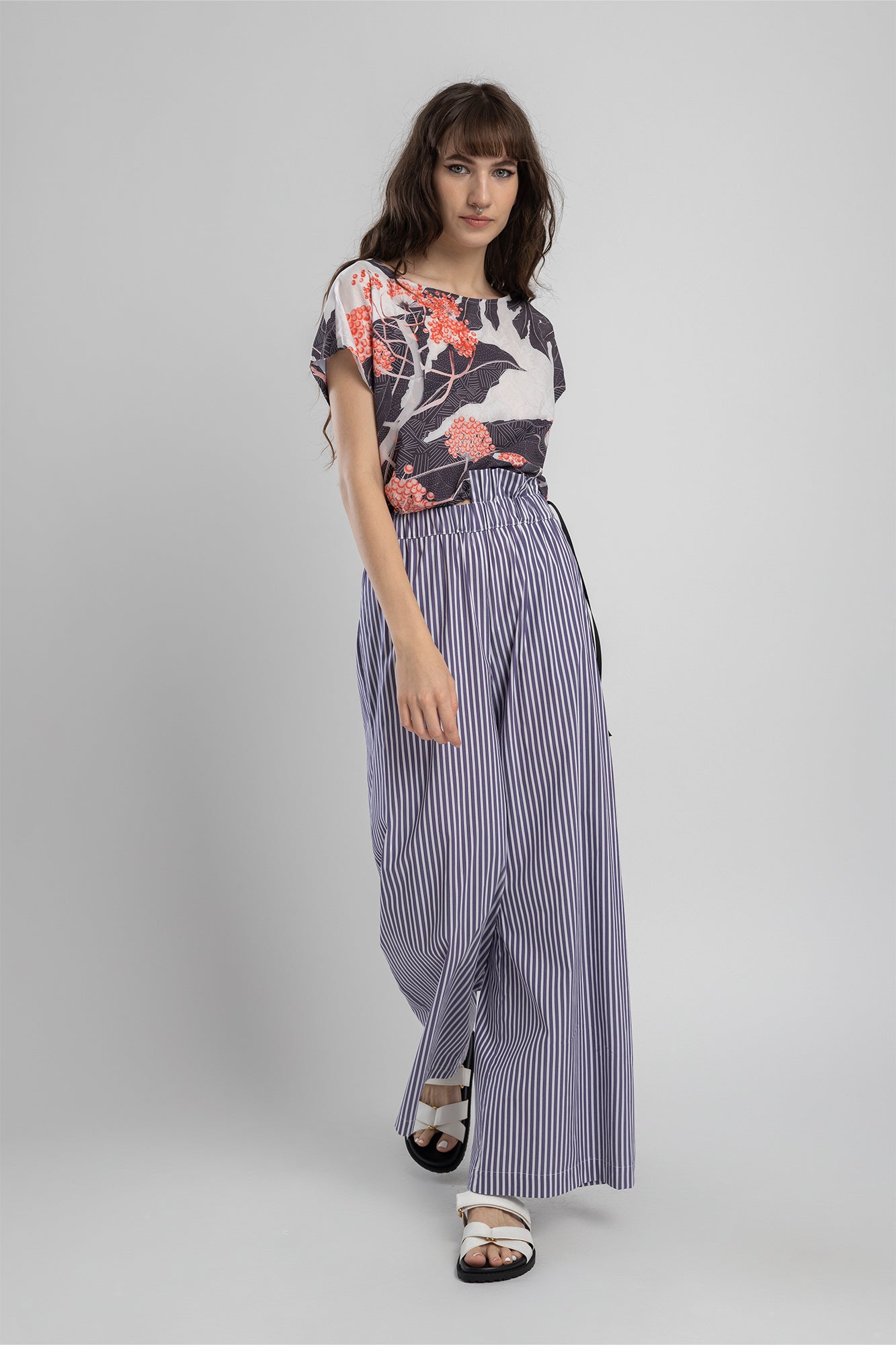 high rise pants with assymetric waistline artista budapest