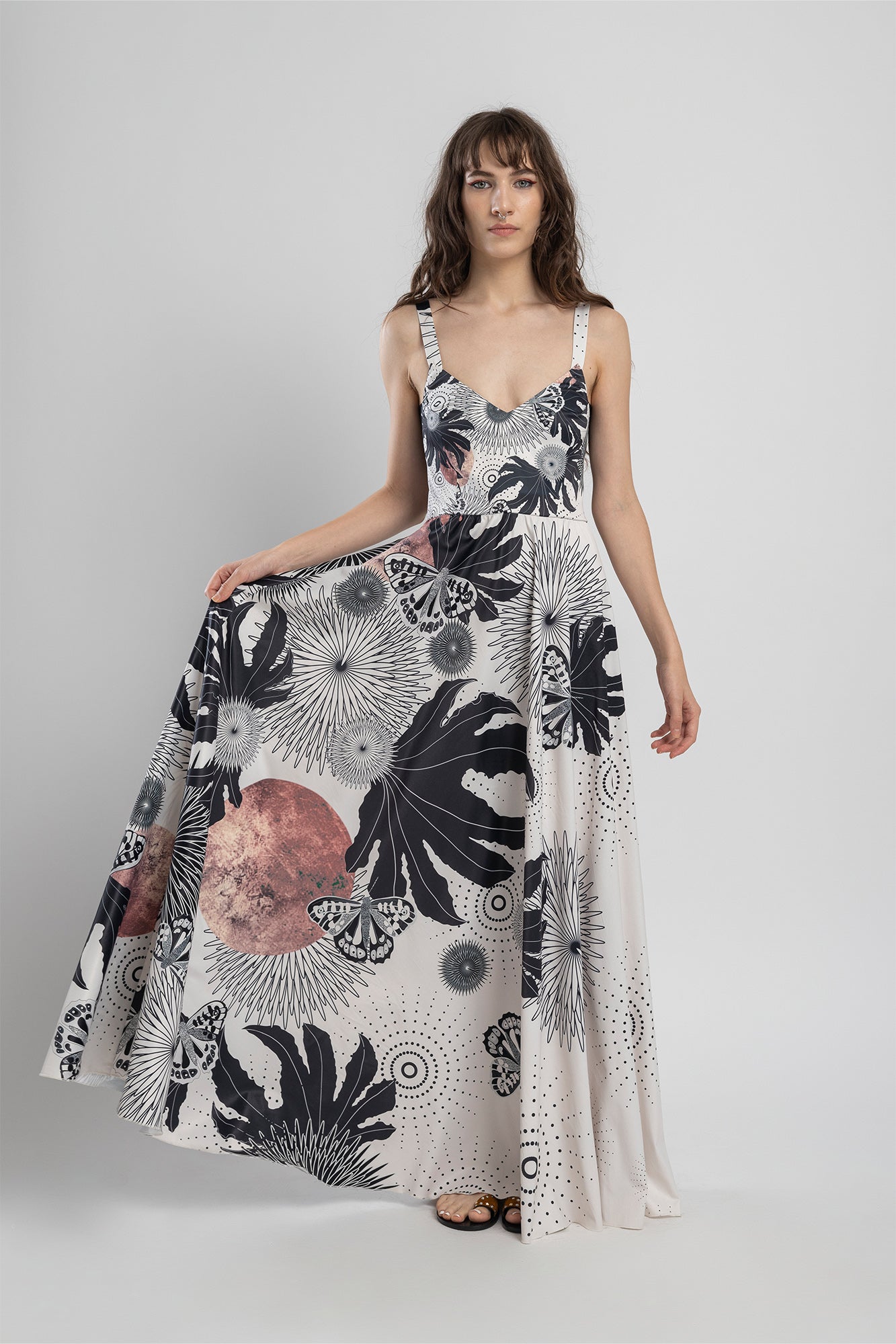 maxi dress floor skimming hemline artista budapest