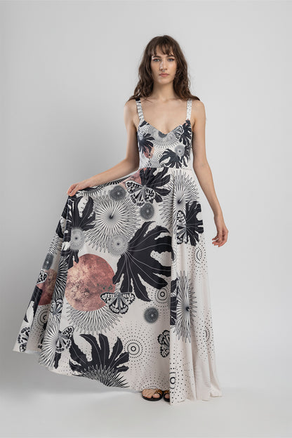 maxi dress floor skimming hemline artista budapest