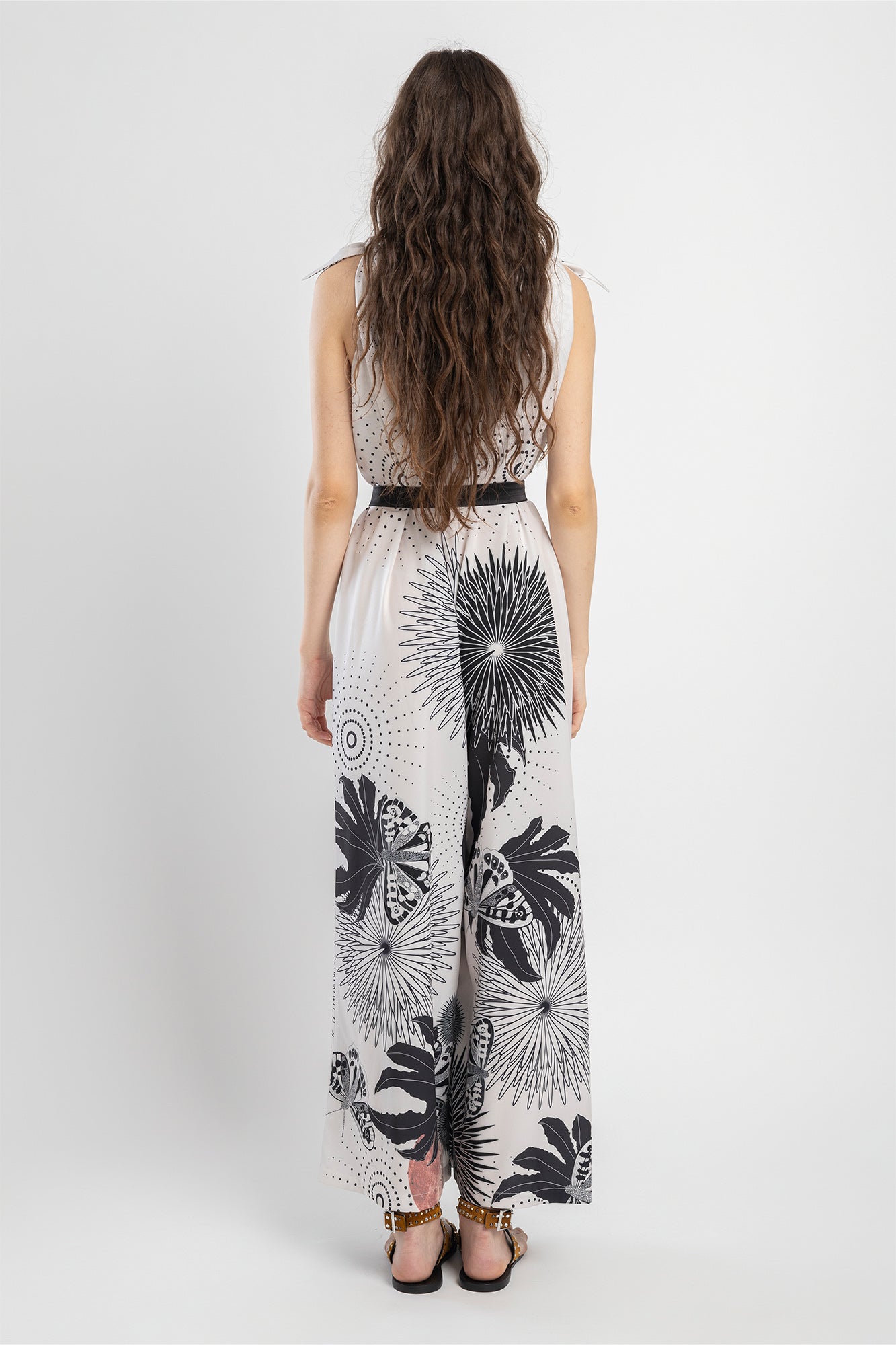 palazzo leg jumpsuit made of viscose silk fabric artista budapest