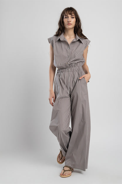 high rise pants made of cotton blend fabric artista budapest