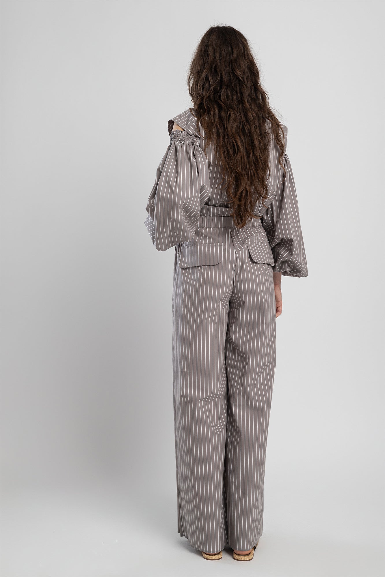 long puffy sleeve shirt cropped cut artista budapest