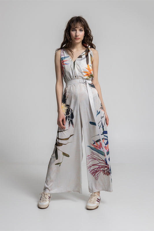 unique printed wide palazzo leg jumpsuit v-neckline artista budapest