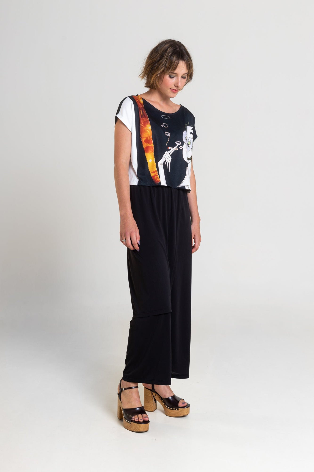printed crop top with boat neck artista budapest